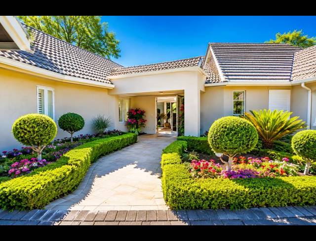 5 BEDROOM HOUSE FOR SALE IN SANDOWN